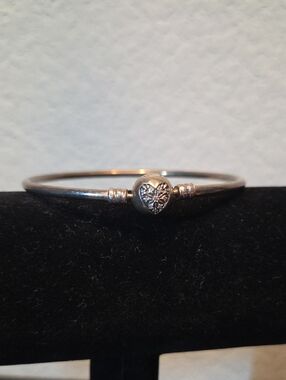 Sterling Silver Heart Clasp Bangle